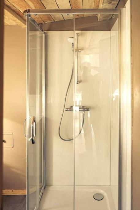 فيلا Le P'Tit Nid : Mini Loft Pour 2 A 4 Personnes Tellin المظهر الخارجي الصورة