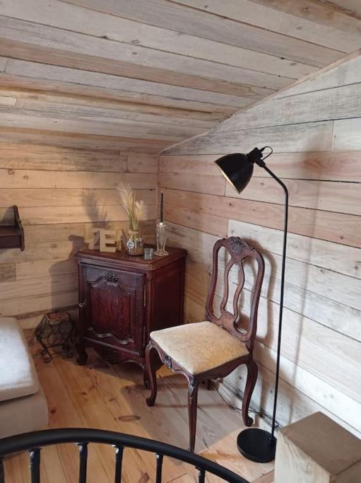 فيلا Le P'Tit Nid : Mini Loft Pour 2 A 4 Personnes Tellin المظهر الخارجي الصورة
